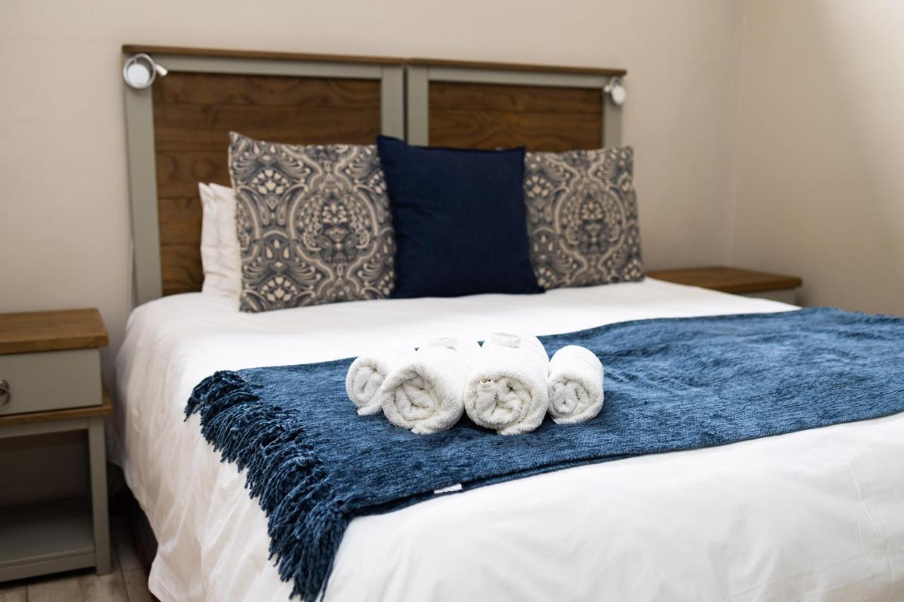 Opstal Guestfarm Hotel พ็อตเชฟสตรูม ภายนอก รูปภาพ