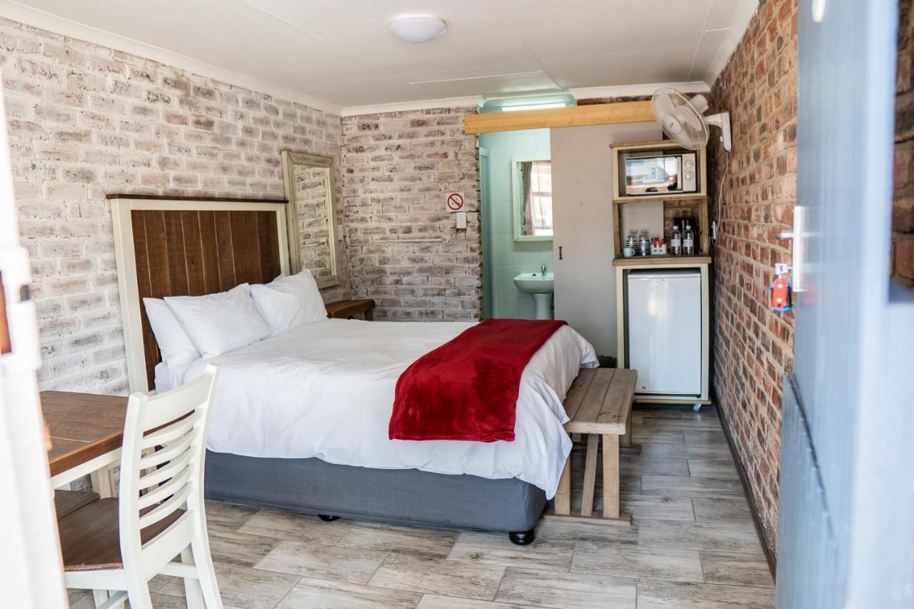 Opstal Guestfarm Hotel พ็อตเชฟสตรูม ภายนอก รูปภาพ