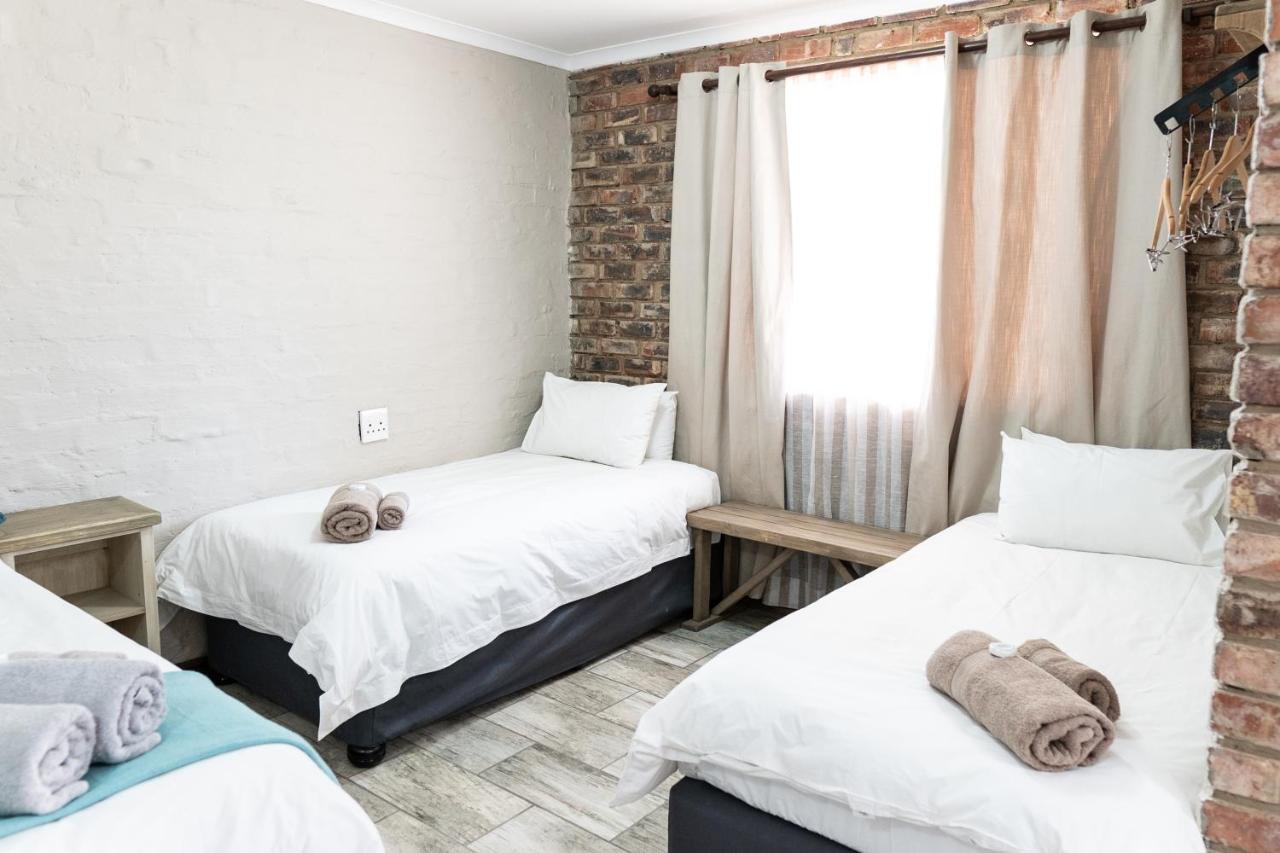 Opstal Guestfarm Hotel พ็อตเชฟสตรูม ภายนอก รูปภาพ